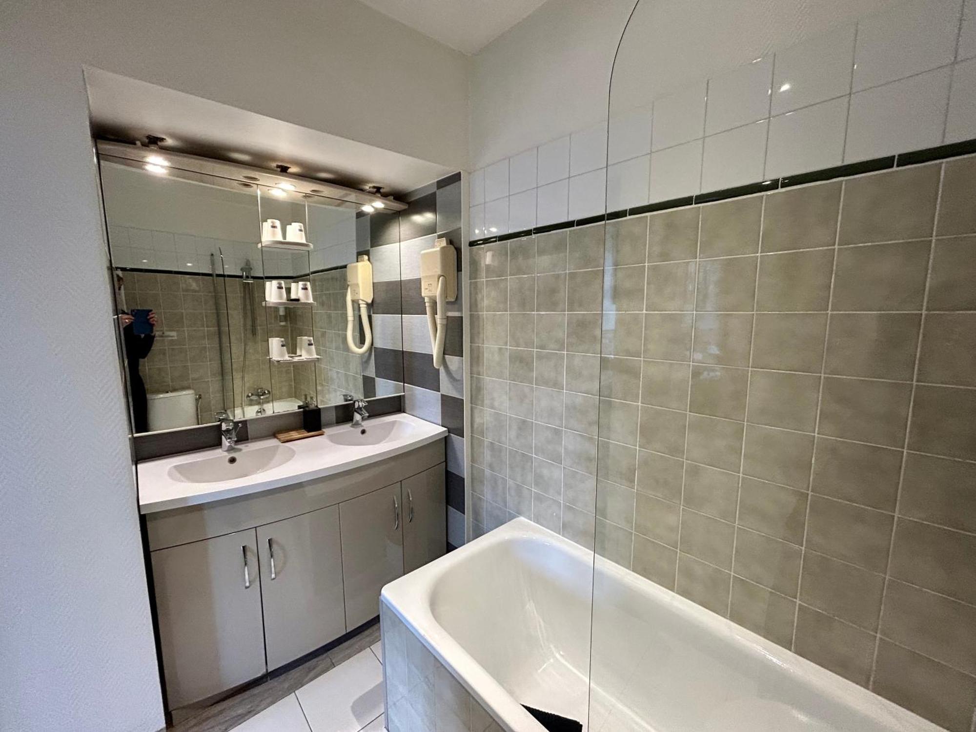Hotel Le Richelieu Bacchus 2*