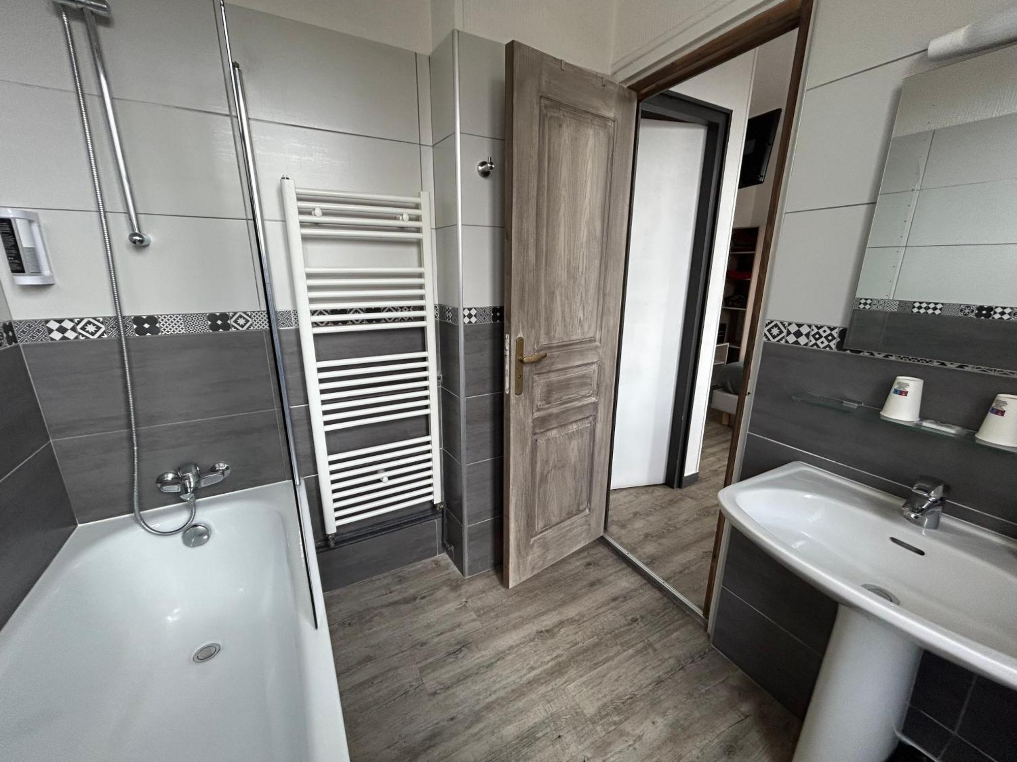 Le Richelieu Bacchus 2* Fontainebleau